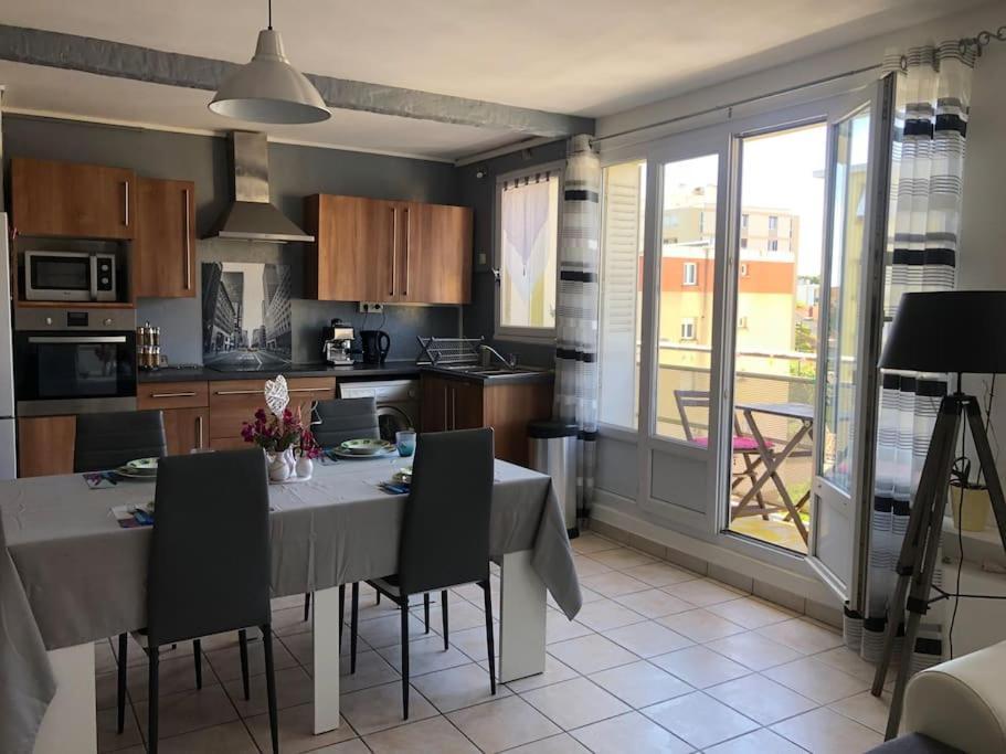 Appartement Balcon, Place De Parking, Centre Ville Valence (Drome) Exterior foto