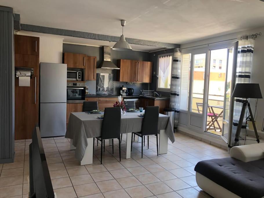 Appartement Balcon, Place De Parking, Centre Ville Valence (Drome) Exterior foto